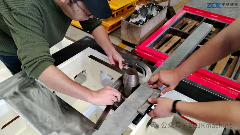 ZCJK поставляет высокоточные индивидуальные формы клиенту из Саудовской Аравии