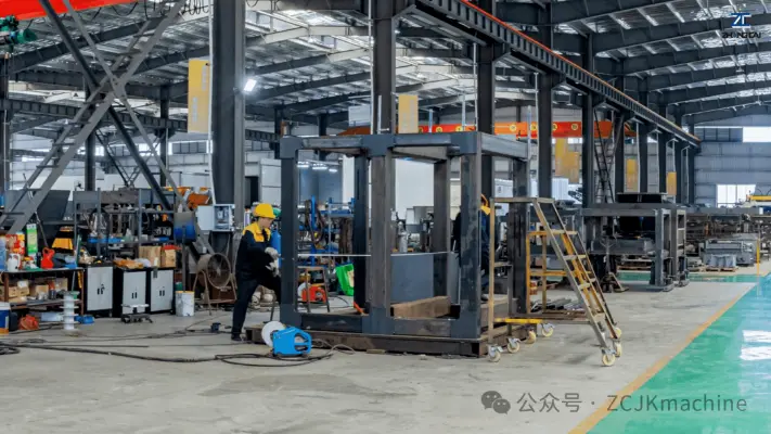 Цена машины для производства блоков и кирпича: 5 ловушек, которые покупателям следует избегать